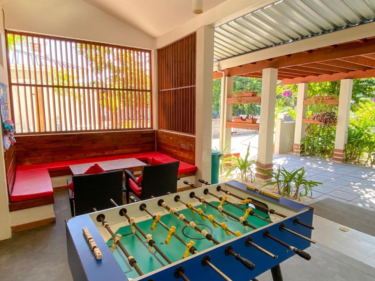 Hotel TME Retreats Dhigurah à Dhigurah  Extérieur photo