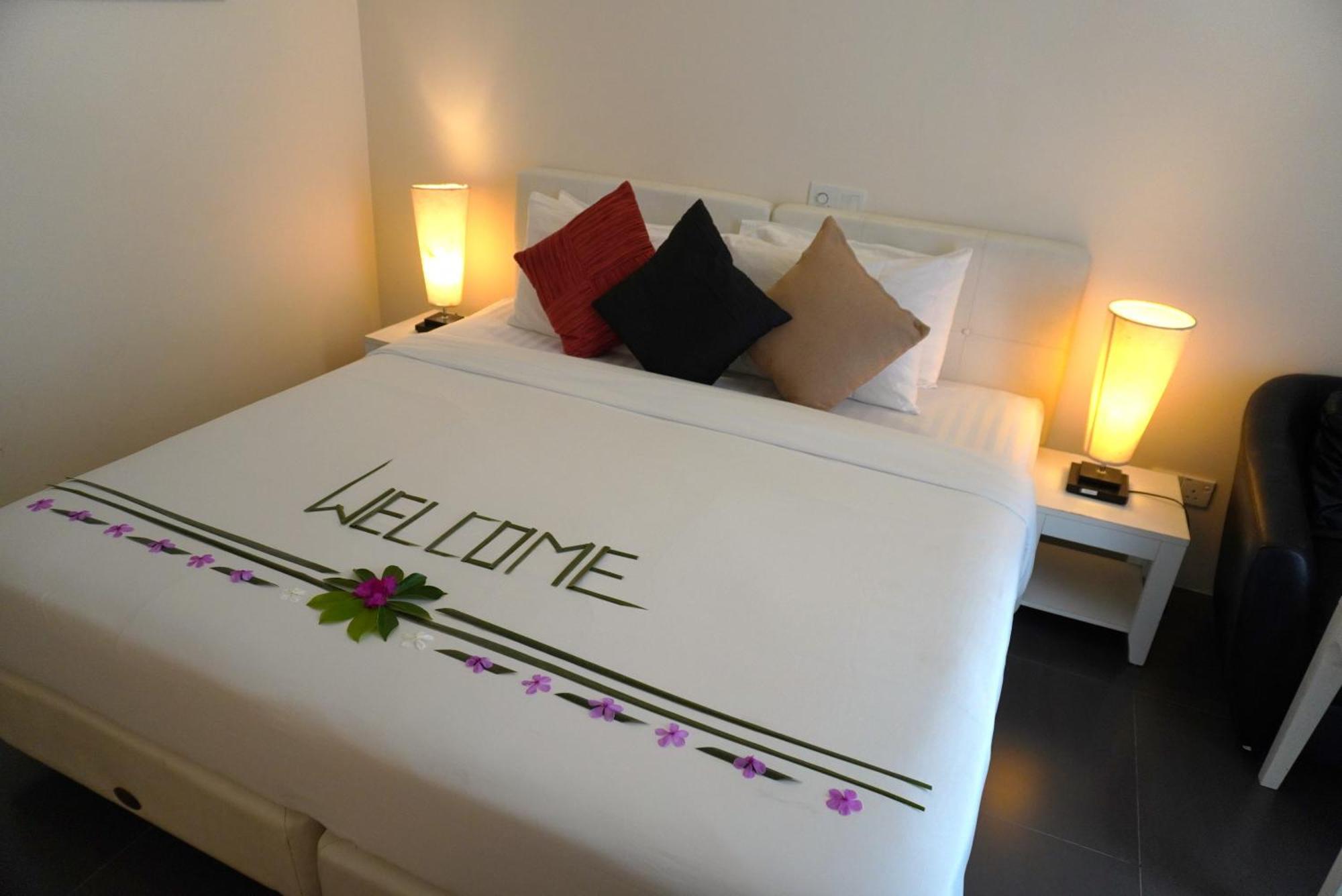Hotel TME Retreats Dhigurah à Dhigurah  Extérieur photo