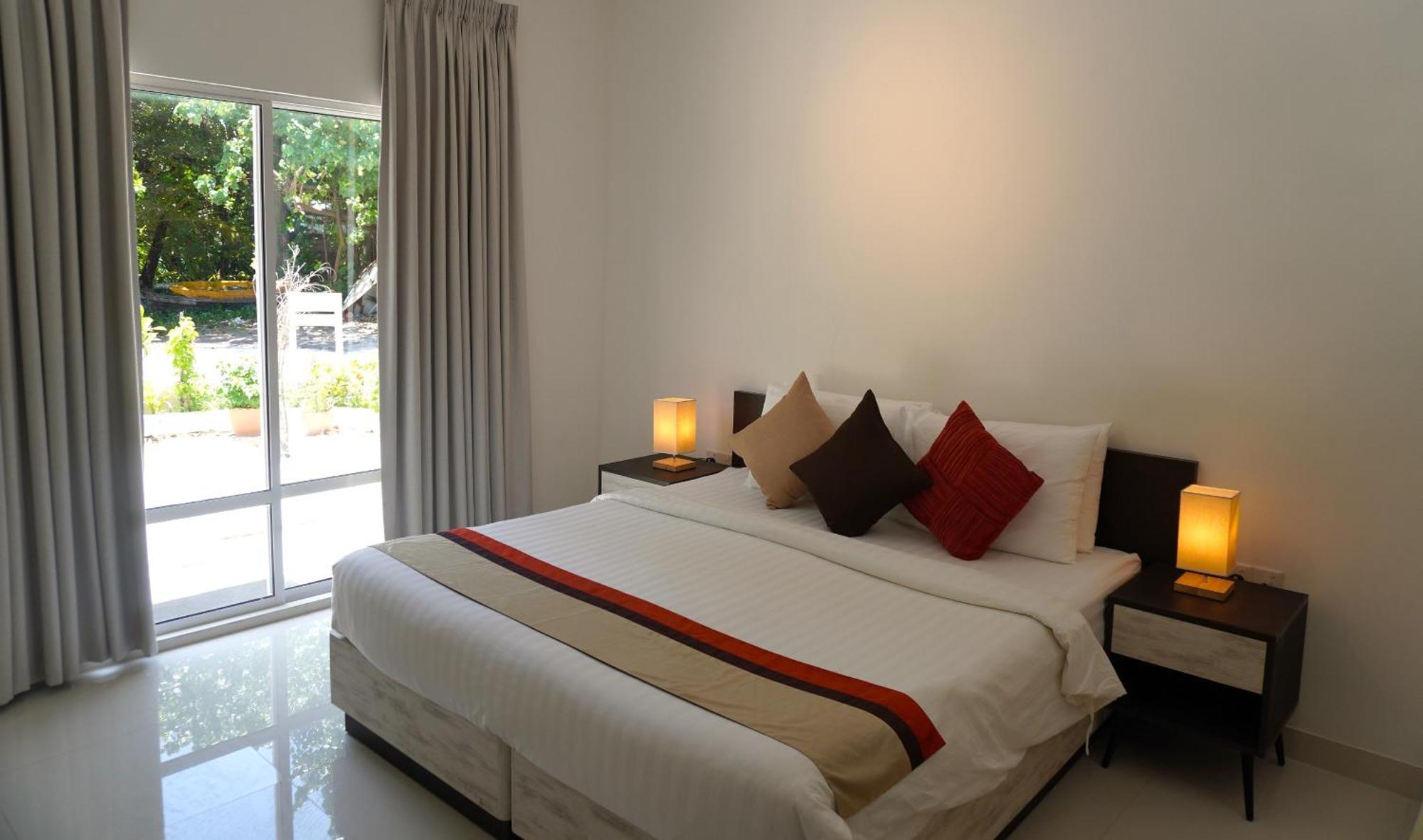 Hotel TME Retreats Dhigurah à Dhigurah  Extérieur photo