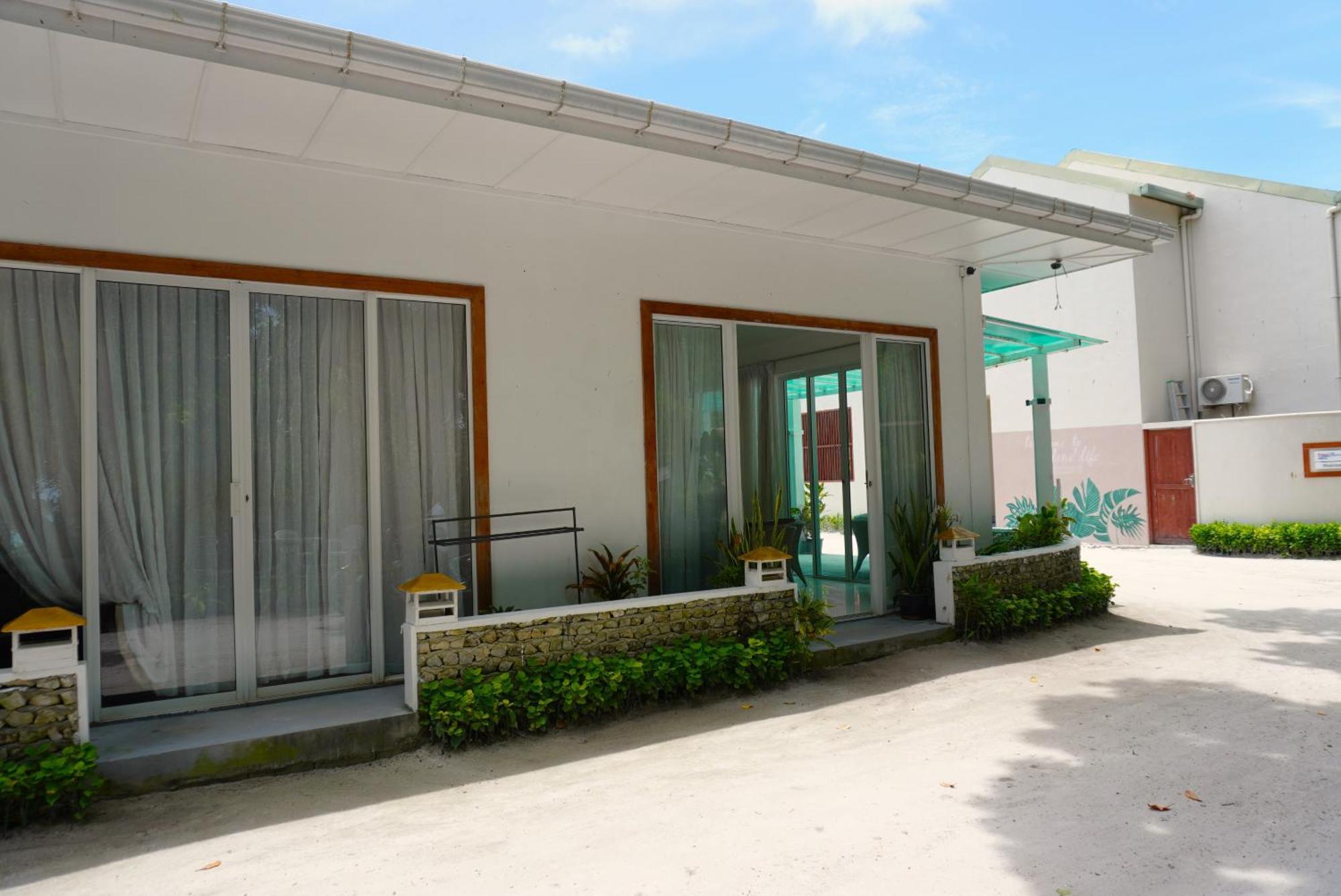 Hotel TME Retreats Dhigurah à Dhigurah  Extérieur photo