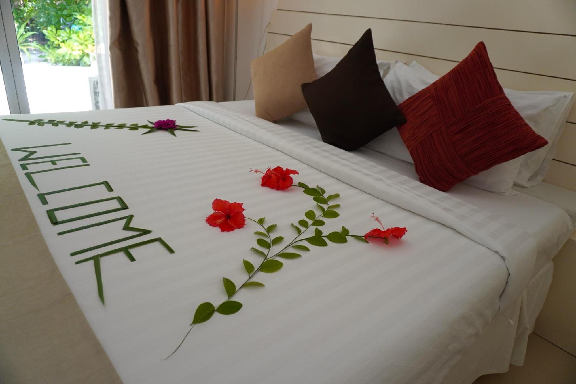 Hotel TME Retreats Dhigurah à Dhigurah  Extérieur photo