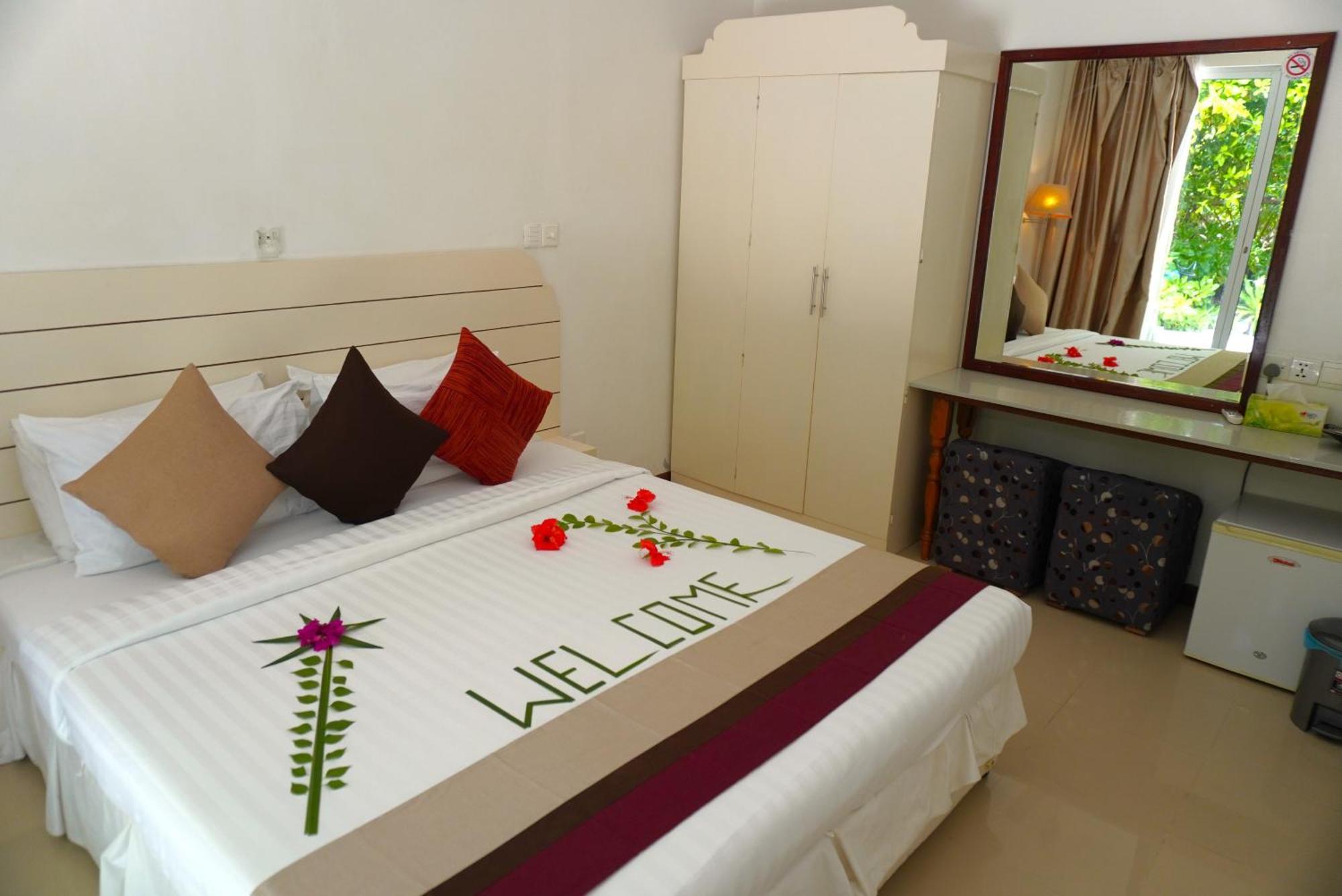 Hotel TME Retreats Dhigurah à Dhigurah  Extérieur photo